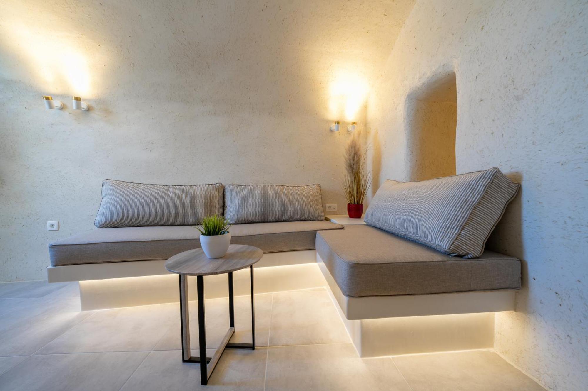 Alaya Suites Pyrgos Kallistis Exterior foto